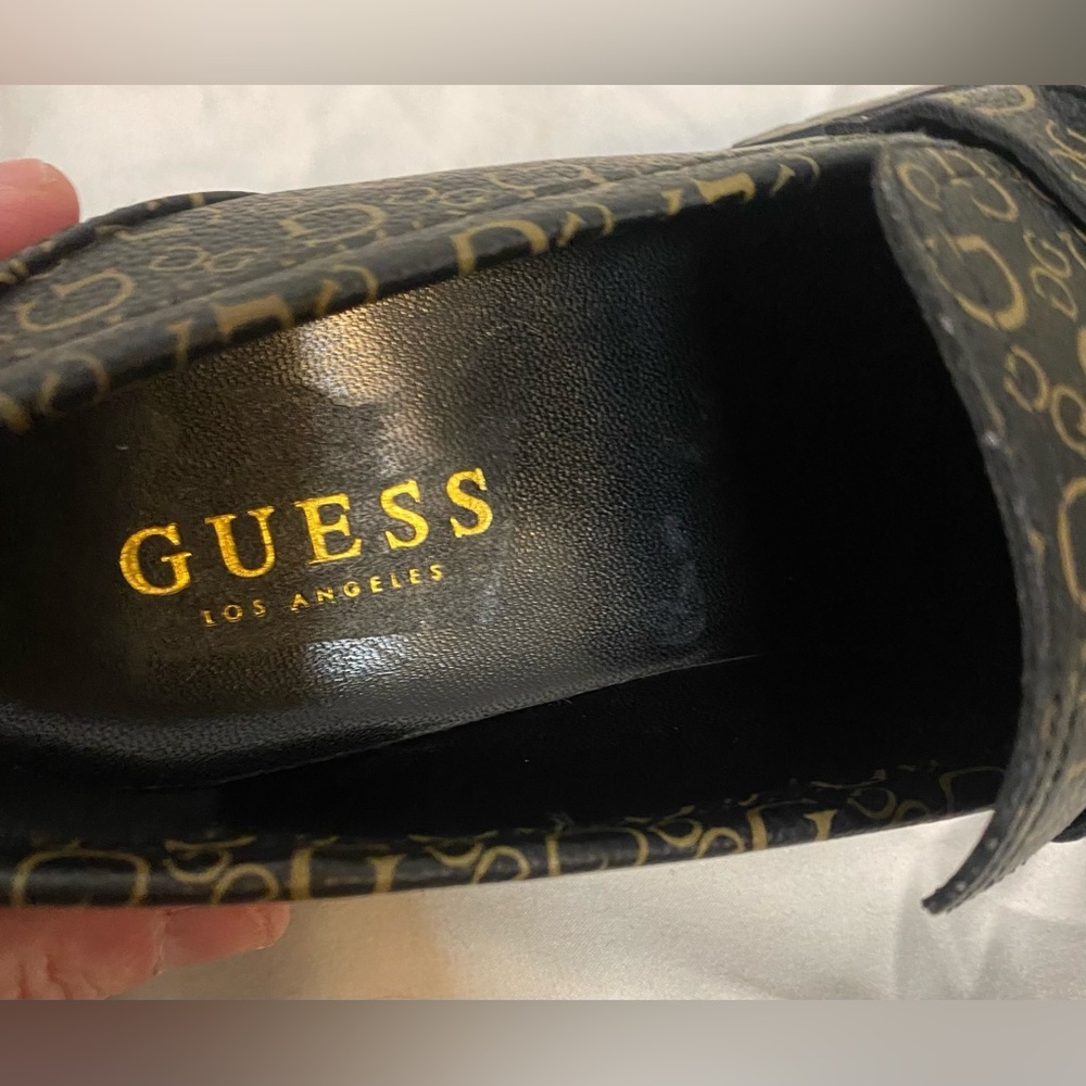 NWOT Guess Hillford Black PU Leather Gold Chain Platform Loafers Women Size 6.5 - Picture 5 of 8